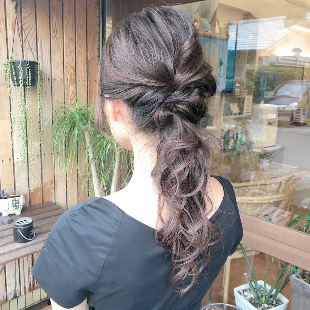 お洒落で可愛い編み込みアレンジスタイル